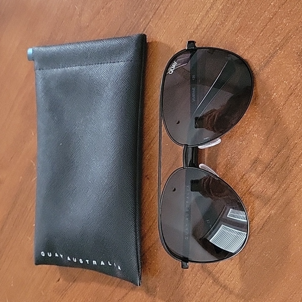 Quay Australia Vivienne Sunglasses